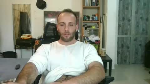 EmilioZem8 online show from January 2025 12:27:02 PM