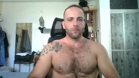 EmilioZem8 online show from September 2025 07:44:02 AM