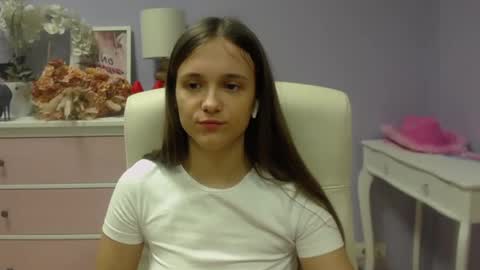 Emilly online show from March 2025 10:59:02 AM