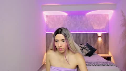 Emily online show from December 2024 04:09:02 AM