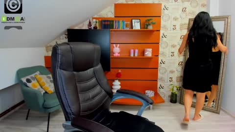 EmillyTaylor online show from December 2024 07:51:01 AM