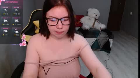 Emily 3 online show from September 2025 01:30:01 AM