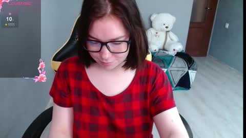 Emily 3 online show from September 2025 01:31:02 AM