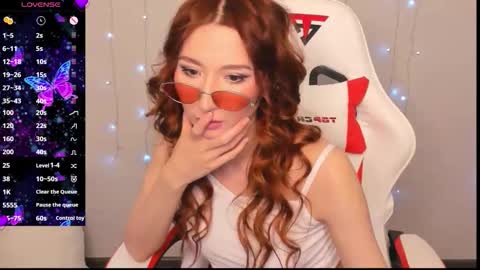 emily_cline online show from October 2025 04:30:02 PM