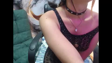 emily fox 3 online show from February 2025 02:59:01 PM