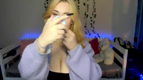 EMILY online show from October 2025 02:25:02 AM