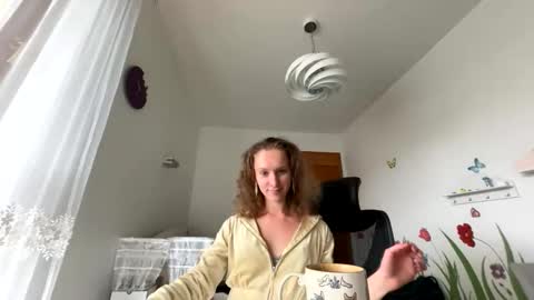 Emily  online show from October 2025 10:45:01 AM