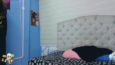 Snapshot of emily_jhons2 chatting on November 2025 03:47:02 PM Emily jhon online show from November 2025 03:47:02 PM