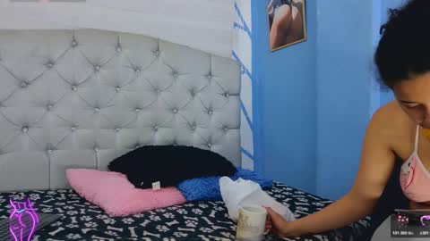 Snapshot of emily_jhons2 chatting on November 2025 12:38:02 PM Emily jhon online show from November 2025 12:38:02 PM