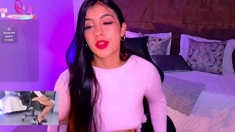 Emily online show from October 2025 12:19:01 PM