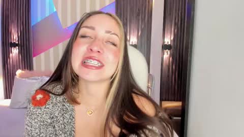 Emily online show from October 2025 03:03:01 PM