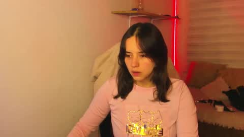 Snapshot of emily_lindey chatting on November 2025 03:05:02 AM emily_lindey online show from November 2025 03:05:02 AM