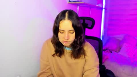 Snapshot of emily_lindey chatting on November 2025 03:07:01 AM emily_lindey online show from November 2025 03:07:01 AM