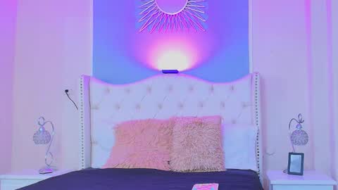 Snapshot of emily_loperaa chatting on October 2025 08:44:01 PM Emily online show from October 2025 08:44:01 PM