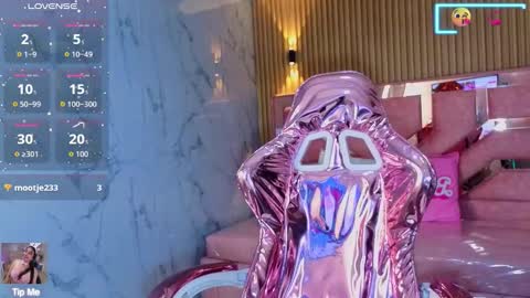 Emily  online show from October 2025 08:53:02 PM