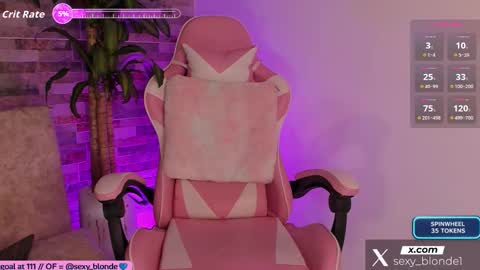 Snapshot of emily_montoya chatting on November 2025 10:20:02 PM Emily online show from November 2025 10:20:02 PM