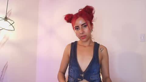 Snapshot of emily_morgan04 chatting on March 2025 02:40:01 PM online show from March 2025 02:40:01 PM