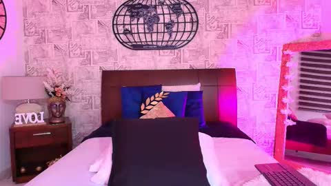 Emily morgan online show from September 2025 07:38:01 PM