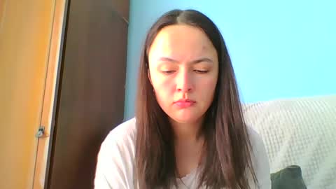 emily_morning_dew online show from March 2025 08:09:01 AM