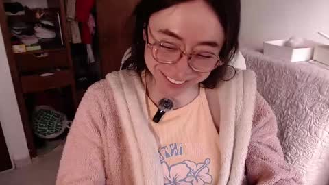 emily_pearl_ online show from September 2025 09:28:02 PM