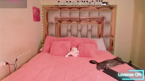 Snapshot of emily_poarch chatting on October 2025 10:33:02 PM emily online show from October 2025 10:33:02 PM