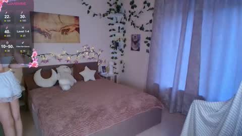 emily_relishh online show from October 2025 01:20:01 PM