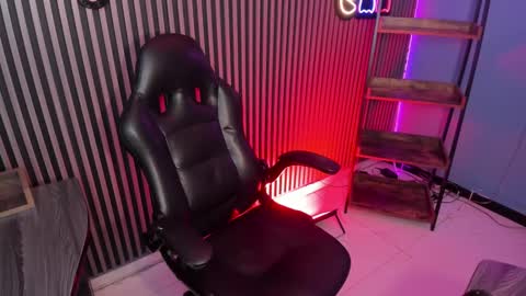 Emily  online show from March 2025 11:38:02 PM