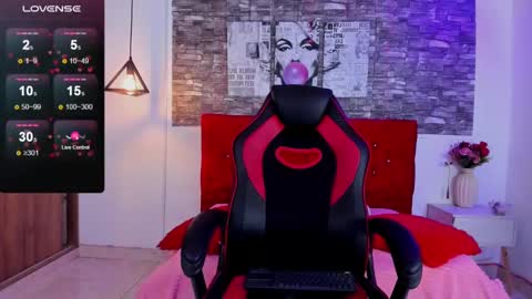 emily_sc online show from February 2025 01:44:01 PM