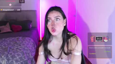 Emily  Swan online show from October 2025 02:12:02 AM