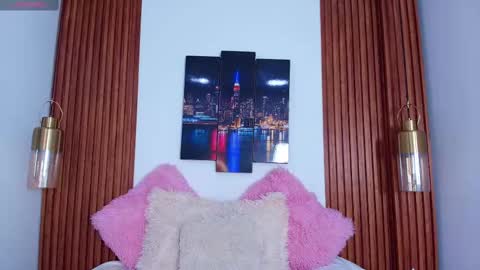 Snapshot of emily_vaughan chatting on October 2025 03:16:02 AM Emily. online show from October 2025 03:16:02 AM