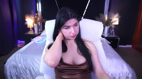 Snapshot of emilycandys chatting on October 2025 05:52:01 AM Emy online show from October 2025 05:52:01 AM