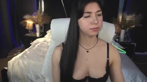 Snapshot of emilycandys chatting on November 2025 07:52:01 AM Emy online show from November 2025 07:52:01 AM