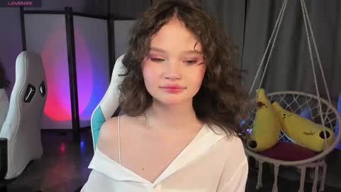 Snapshot of emilychaves chatting on October 2025 02:38:02 PM Emilyhaves online show from October 2025 02:38:02 PM