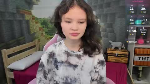 Snapshot of emilychaves chatting on October 2025 05:13:02 PM Emilyhaves online show from October 2025 05:13:02 PM