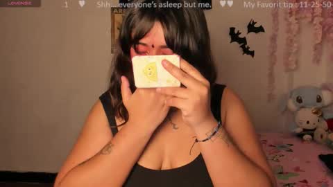 Snapshot of emilycollei chatting on October 2025 03:07:01 AM Emily online show from October 2025 03:07:01 AM