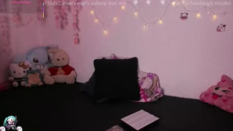 Snapshot of emilycollei chatting on November 2025 02:55:02 AM Emily online show from November 2025 02:55:02 AM