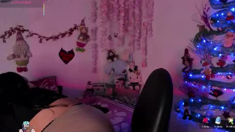 Snapshot of emilycollei chatting on December 2025 06:00:01 AM Emily online show from December 2025 06:00:01 AM