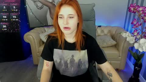 Snapshot of emilyfoxxi chatting on December 2024 11:17:02 AM Emily online show from December 2024 11:17:02 AM