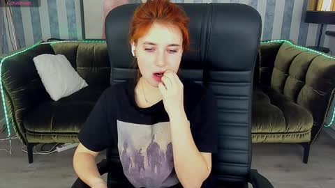 Snapshot of emilyfoxxi chatting on January 2025 09:35:01 AM Emily online show from January 2025 09:35:01 AM