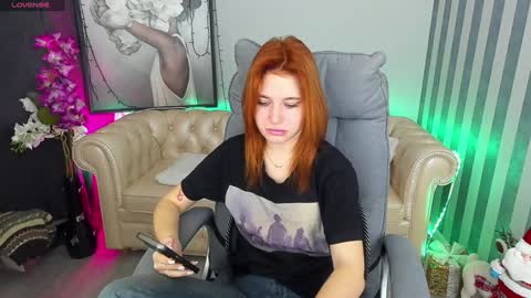 Snapshot of emilyfoxxi chatting on January 2025 06:24:01 AM Emily online show from January 2025 06:24:01 AM