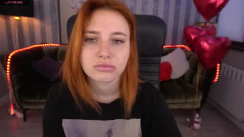Snapshot of emilyfoxxi chatting on February 2025 06:20:02 AM Emily online show from February 2025 06:20:02 AM