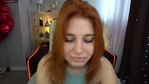Snapshot of emilyfoxxi chatting on March 2025 06:27:01 AM Emily online show from March 2025 06:27:01 AM