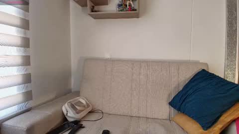 Snapshot of emilyguss chatting on October 2025 02:34:01 PM Emily online show from October 2025 02:34:01 PM