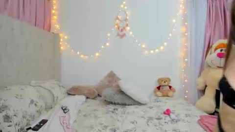 Snapshot of emilyharrix chatting on February 2025 12:08:02 AM Emily online show from February 2025 12:08:02 AM