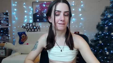 Emyli online show from December 2024 04:22:01 AM