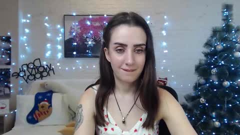 Emyli online show from December 2024 05:40:01 AM