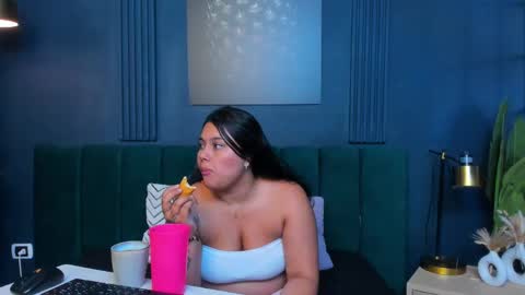 Emily Thyson online show from October 2025 12:07:02 PM