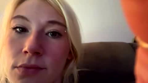 Snapshot of emilywarren296 chatting on October 2025 02:07:01 PM emilywarren296 online show from October 2025 02:07:01 PM