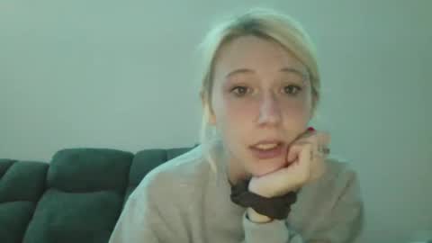 Snapshot of emilywarren296 chatting on October 2025 02:29:02 PM emilywarren296 online show from October 2025 02:29:02 PM