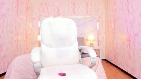 Snapshot of emilywhinfre chatting on October 2025 08:28:02 PM Emily 2200 - 600GMT-5 online show from October 2025 08:28:02 PM